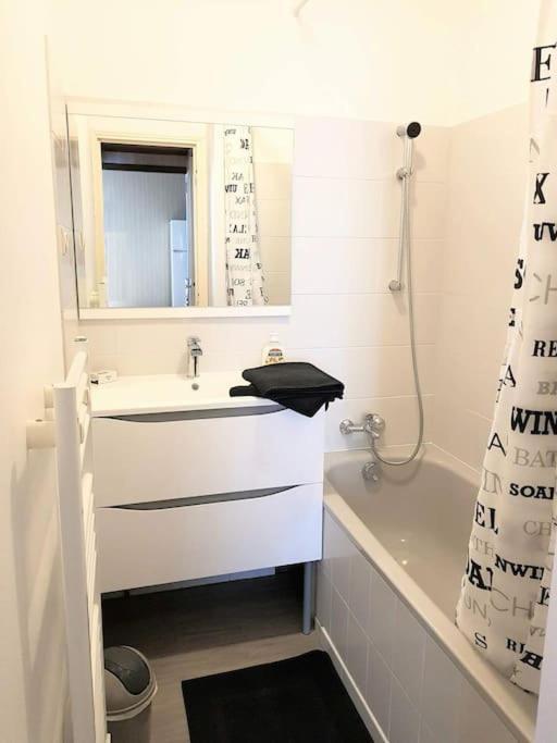 Le Refuge Des Corderies Apartment